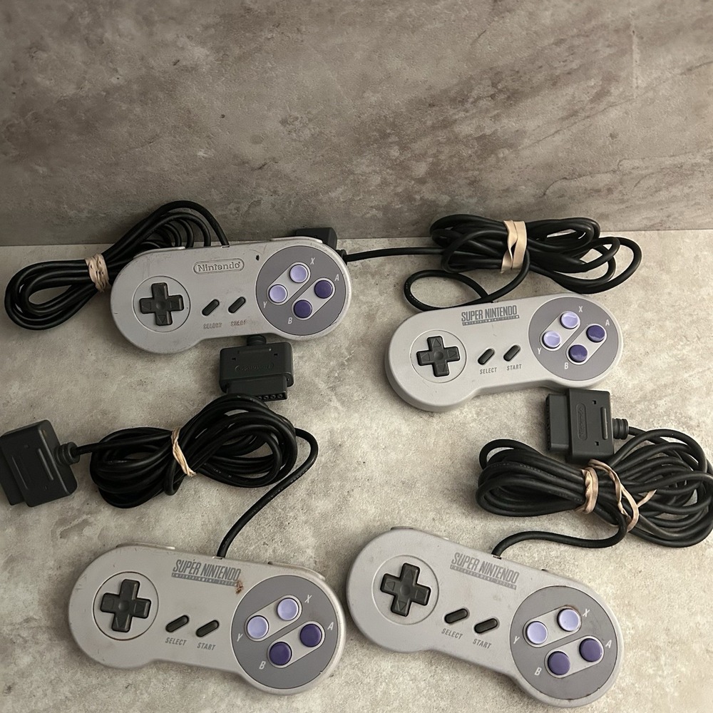 Lot Of 4 Super Nintendo SNES Controllers OEM Working